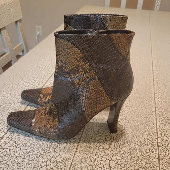 Via Spiga Snake Print Ankle Booties - Picture 3 of 6
